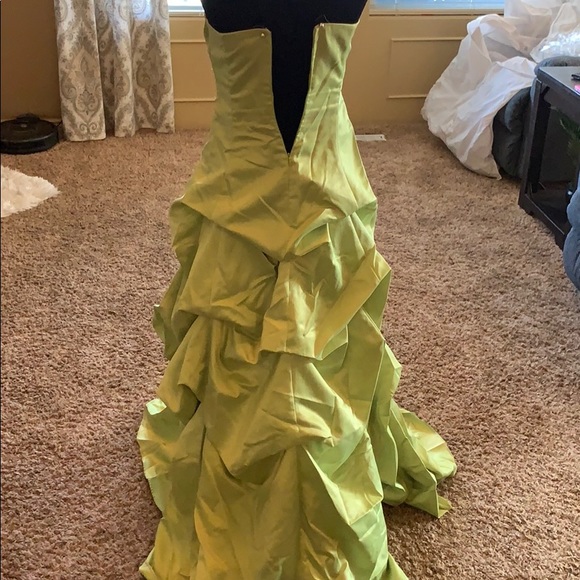 Prom Dress - Picture 4 of 8